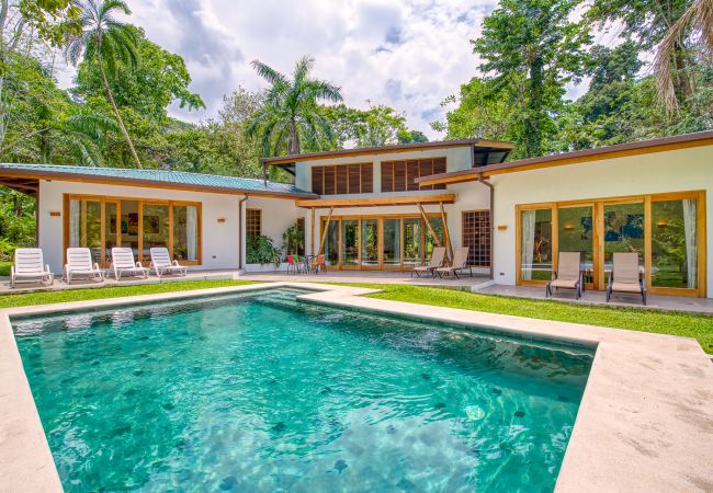 Villa en Playa Chiquita - Villa Habanera Villa en Playa Chiquita - Villa Habanera