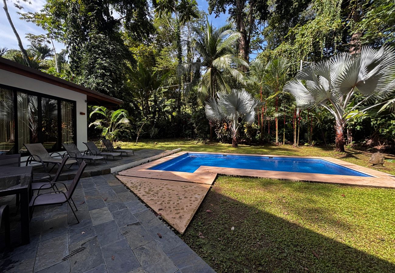 Villa en Playa Chiquita - Villa KAPOKUA Villa en Playa Chiquita - Villa KAPOKUA