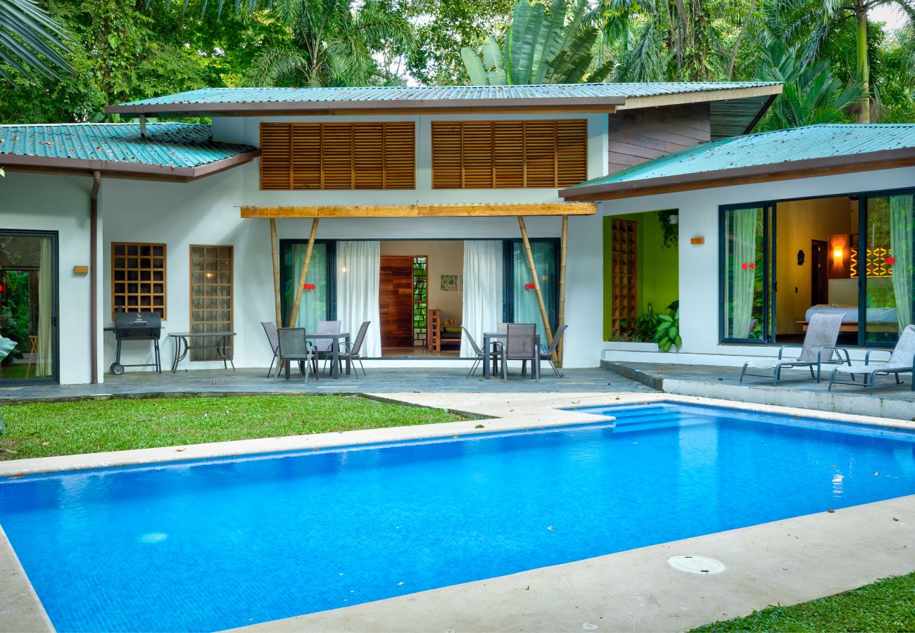 Villa en Playa Chiquita - Villa KAPOKUA Villa en Playa Chiquita - Villa KAPOKUA