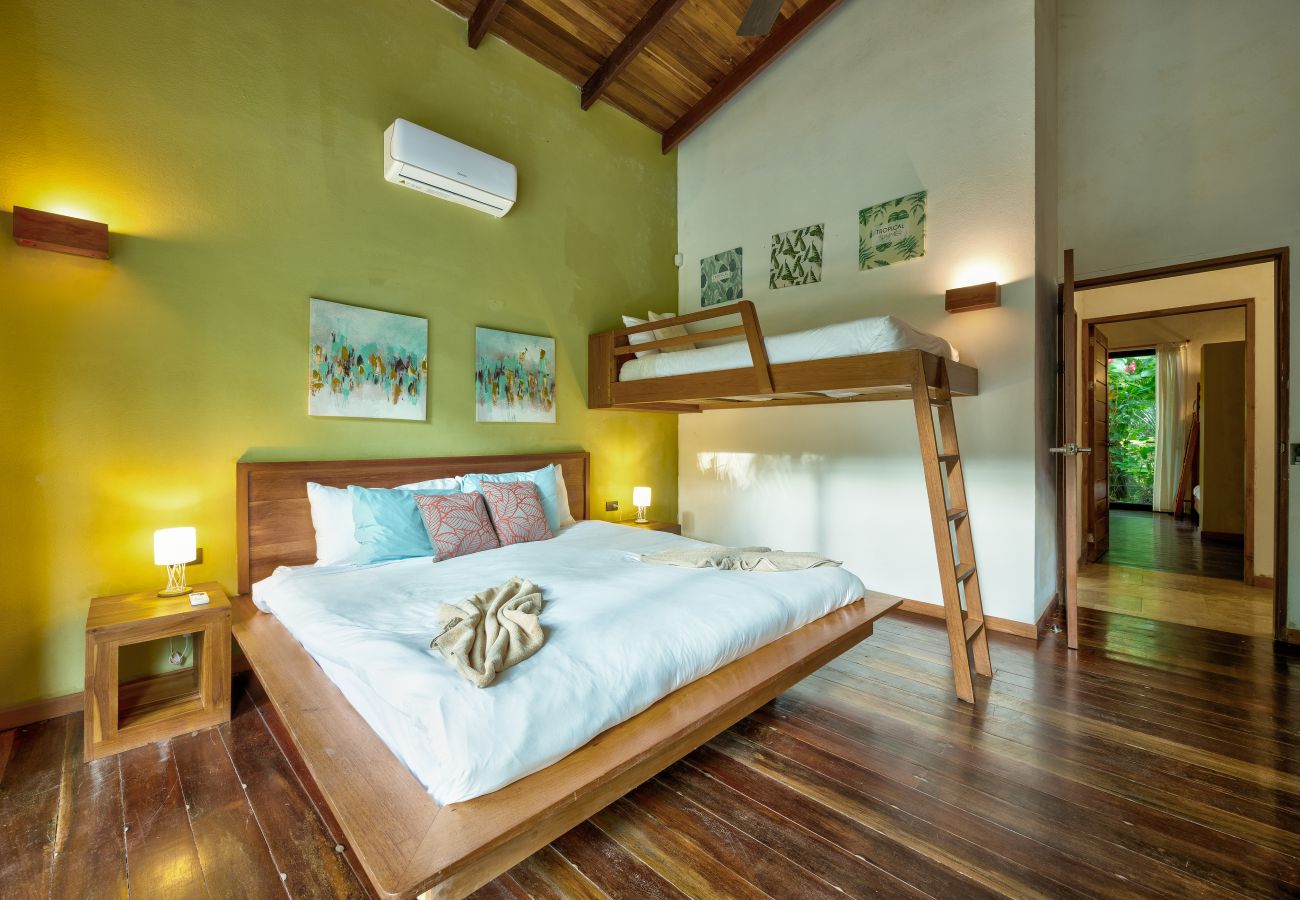 Villa en Playa Chiquita - Villa KAPOKUA Villa en Playa Chiquita - Villa KAPOKUA