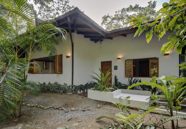 Villa en Playa Chiquita - Zen Villa Villa en Playa Chiquita - Zen Villa