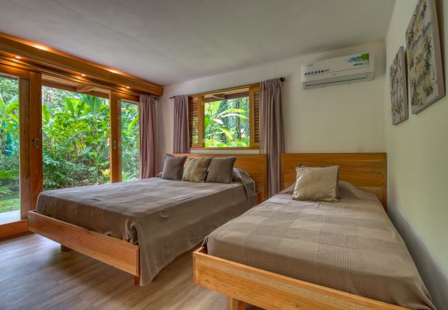Casa en Playa Chiquita - Casa Duna Casa en Playa Chiquita - Casa Duna