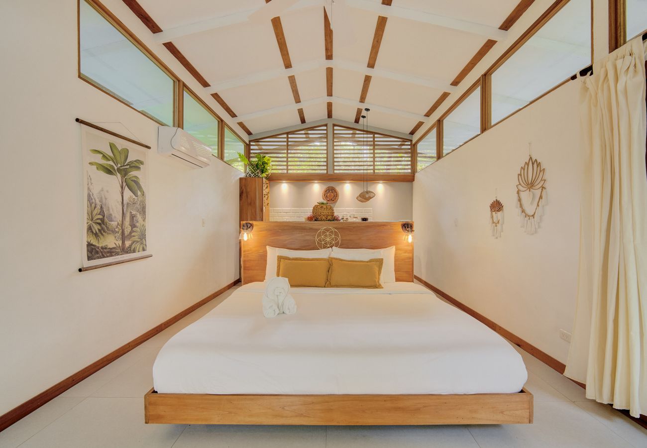 Bungalow en Playa Chiquita - Casa Luna Bungalow en Playa Chiquita - Casa Luna