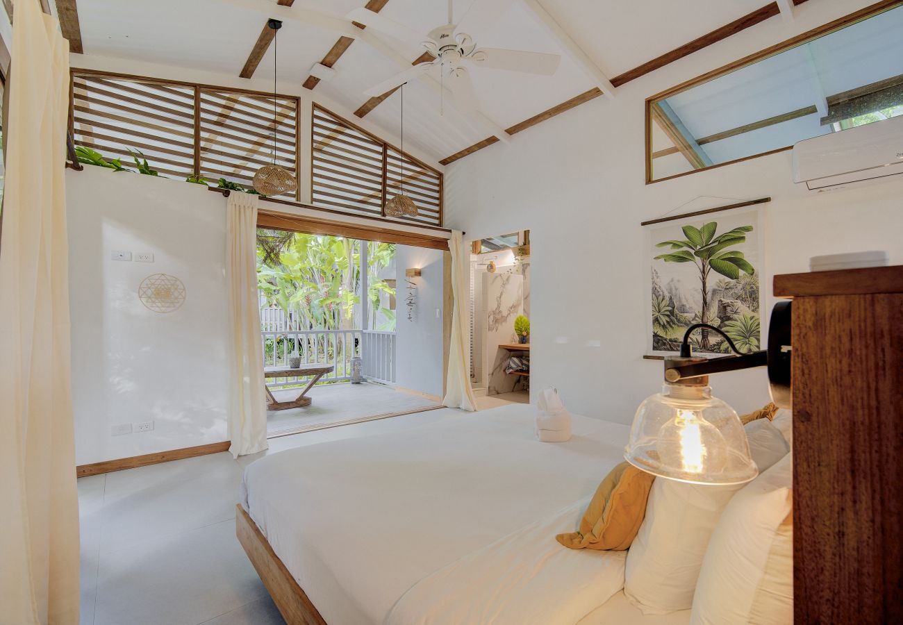 Bungalow en Playa Chiquita - Casa Luna Bungalow en Playa Chiquita - Casa Luna