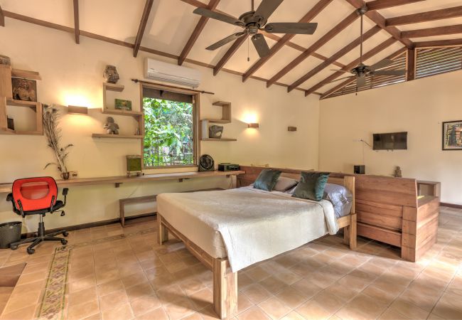 Villa en Playa Chiquita - Villa Color Caribe Tropical Dreams Villa en Playa Chiquita - Villa Color Caribe Tropical Dreams
