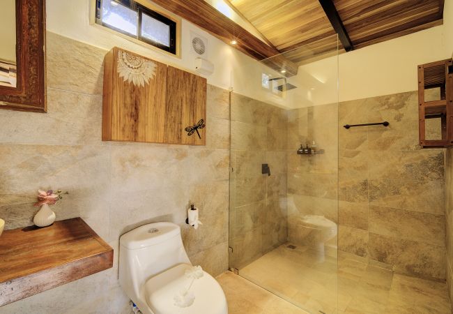 Apartamento en Playa Chiquita - Casita Samsari a 2 pasos de la Playa y A/C Apartamento en Playa Chiquita - Casita Samsari a 2 pasos de la Playa y A/C