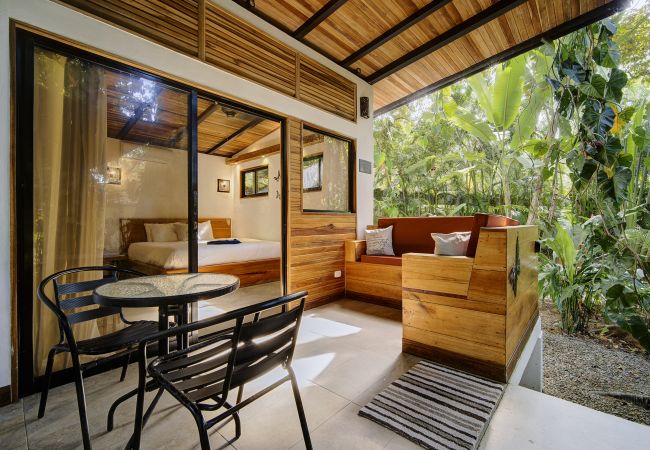 Apartamento en Playa Chiquita - Casita Samsari a 2 pasos de la Playa y A/C Apartamento en Playa Chiquita - Casita Samsari a 2 pasos de la Playa y A/C