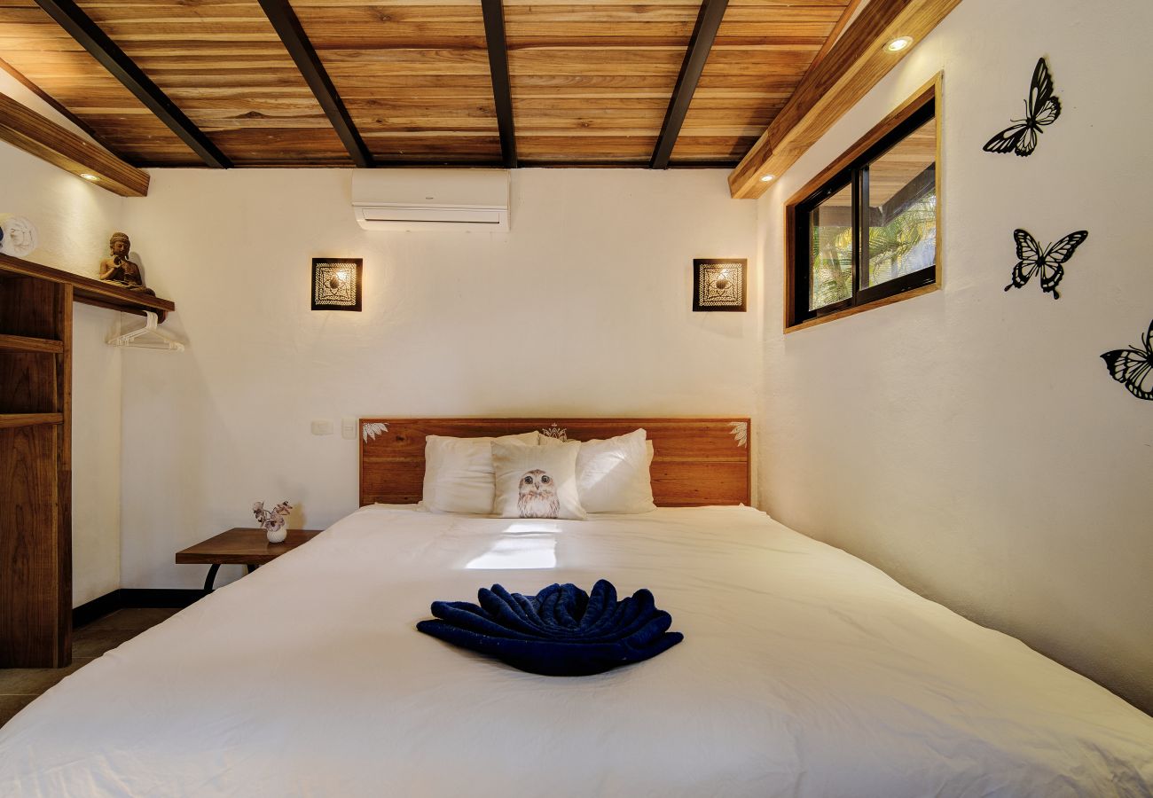 Apartamento en Playa Chiquita - Casita Samsari a 2 pasos de la Playa y A/C Apartamento en Playa Chiquita - Casita Samsari a 2 pasos de la Playa y A/C