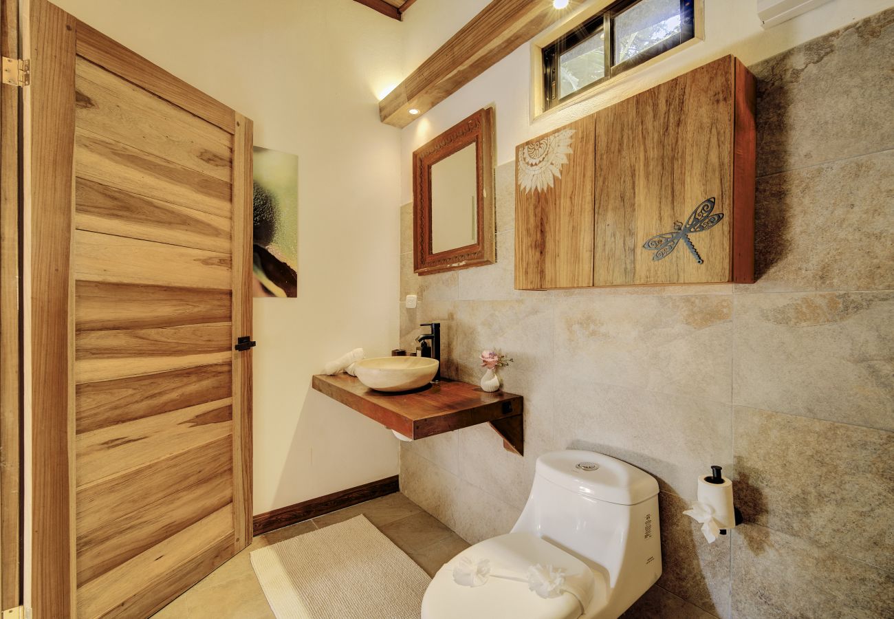 Apartamento en Playa Chiquita - Casita Samsari a 2 pasos de la Playa y A/C Apartamento en Playa Chiquita - Casita Samsari a 2 pasos de la Playa y A/C