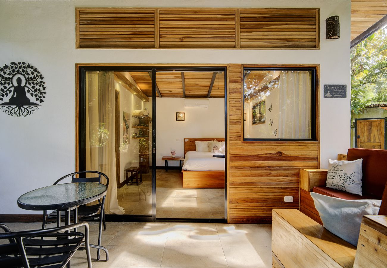 Apartamento en Playa Chiquita - Casita Samsari a 2 pasos de la Playa y A/C Apartamento en Playa Chiquita - Casita Samsari a 2 pasos de la Playa y A/C