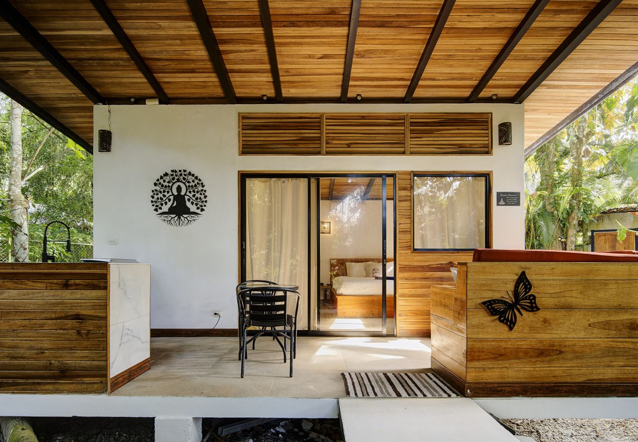 Apartamento en Playa Chiquita - Casita Samsari a 2 pasos de la Playa y A/C Apartamento en Playa Chiquita - Casita Samsari a 2 pasos de la Playa y A/C