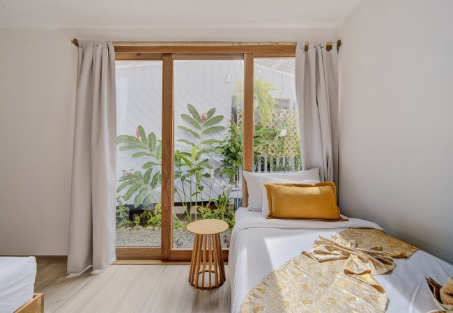 Villa en Playa Chiquita - Mermaid Yoga Temple + Studio Apartments Villa en Playa Chiquita - Mermaid Yoga Temple + Studio Apartments