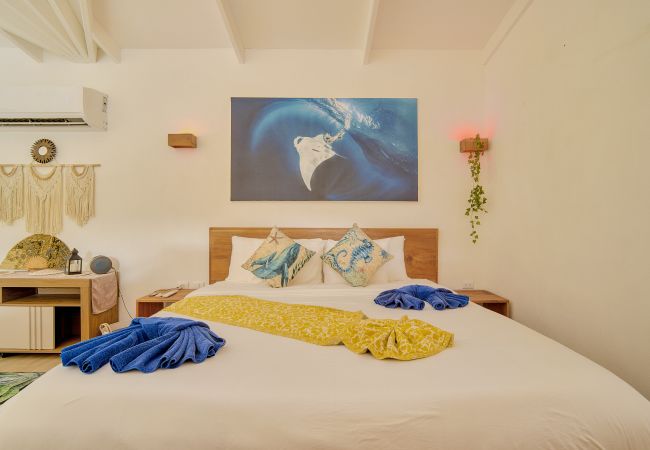 Villa en Playa Chiquita - Mermaid Yoga Temple + Studio Apartments Villa en Playa Chiquita - Mermaid Yoga Temple + Studio Apartments