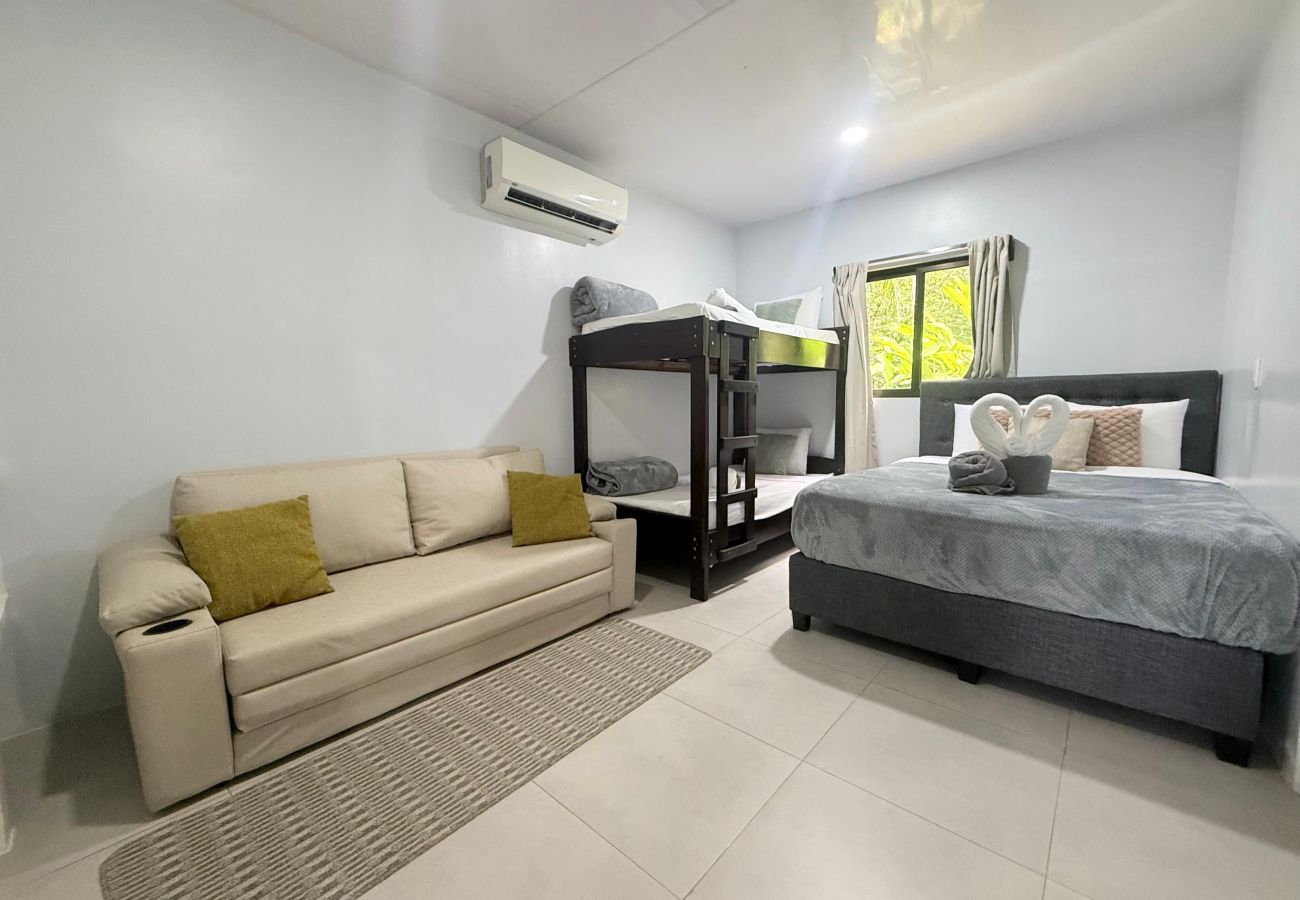 Casa en Manzanillo - Casa Melda | Walk to the Beach & Gandoca-Manzanill