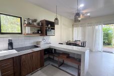 Casa en Manzanillo - Casa Melda | Walk to the Beach & Gandoca-Manzanill