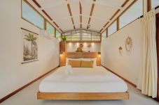 Bungalow in Playa Chiquita - Casa Luna
