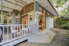Bungalow in Playa Chiquita - Casa Luna