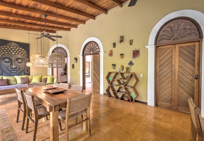 Villa in Playa Chiquita - Villa Color Caribe Tropical Dreams Villa in Playa Chiquita - Villa Color Caribe Tropical Dreams