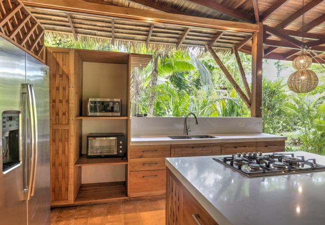 Villa in Playa Chiquita - Villa Color Caribe Tropical Dreams Villa in Playa Chiquita - Villa Color Caribe Tropical Dreams