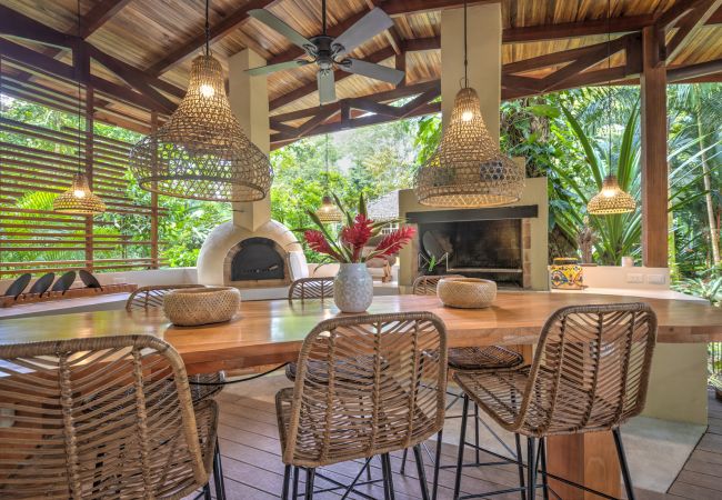 Villa in Playa Chiquita - Villa Color Caribe Tropical Dreams Villa in Playa Chiquita - Villa Color Caribe Tropical Dreams