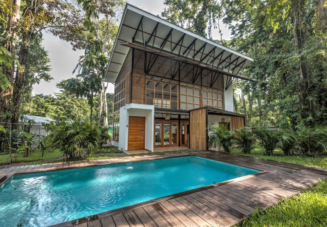Villa/Dettached house in Playa Chiquita - Villa Alegría