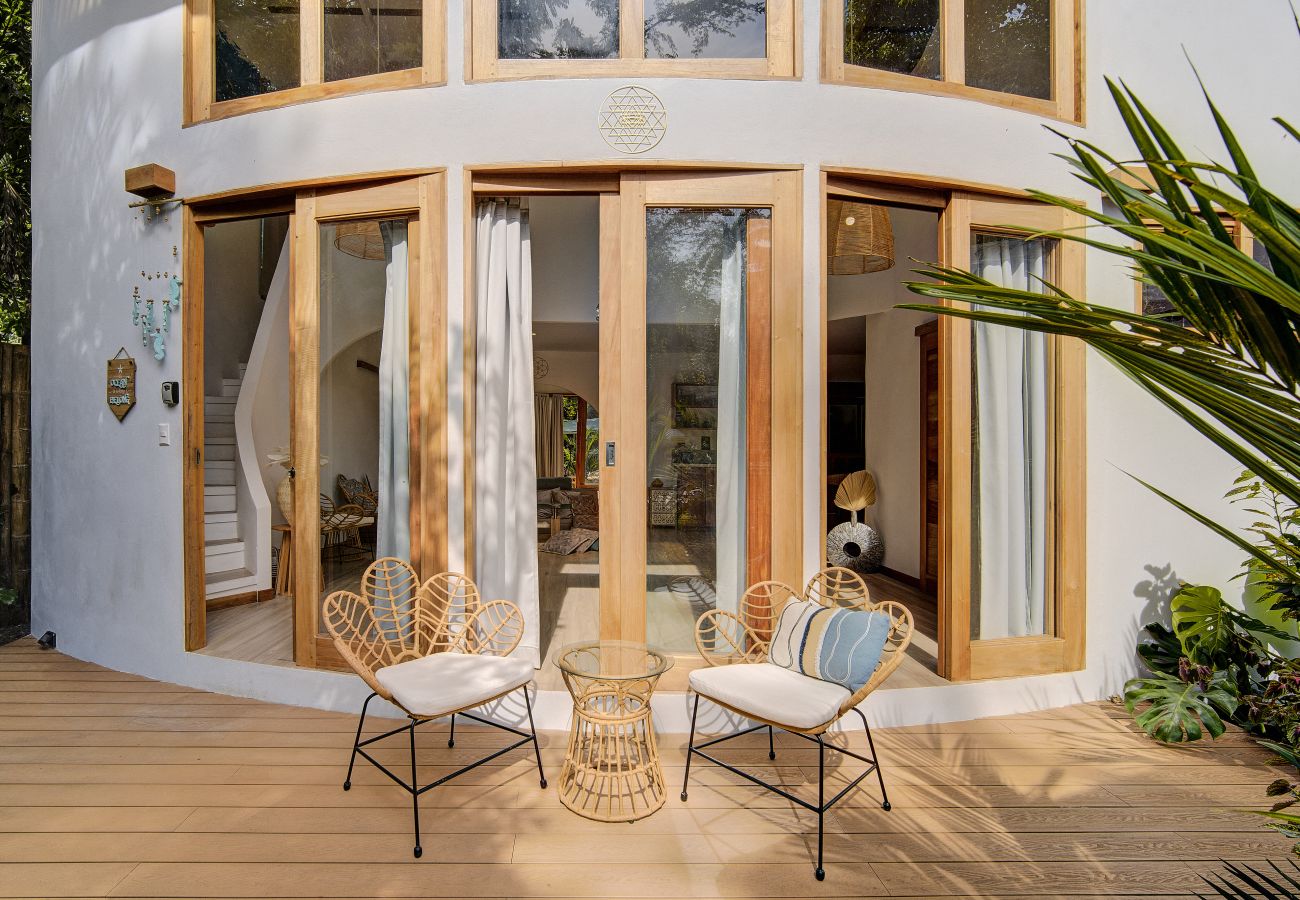 Villa in Playa Chiquita - Mermaid Yoga Temple + Studio Apartments