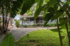 Villa in Playa Chiquita - Entire Temple